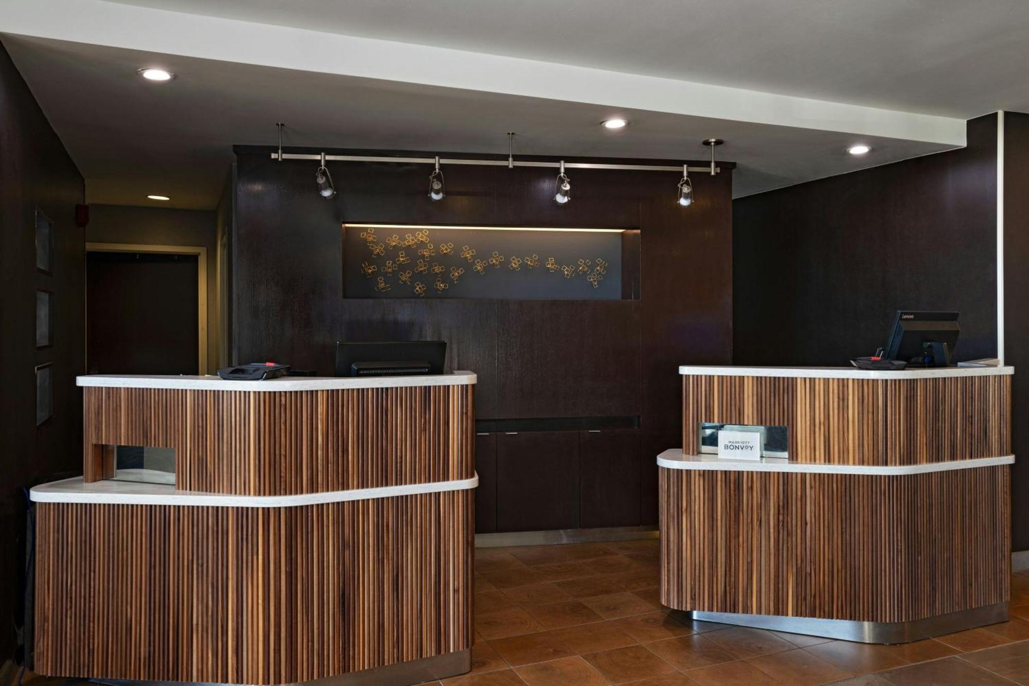 Courtyard Laredo Otel Dış mekan fotoğraf